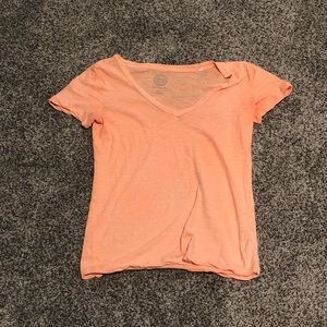 Cute American Eagle womens peach color v neck